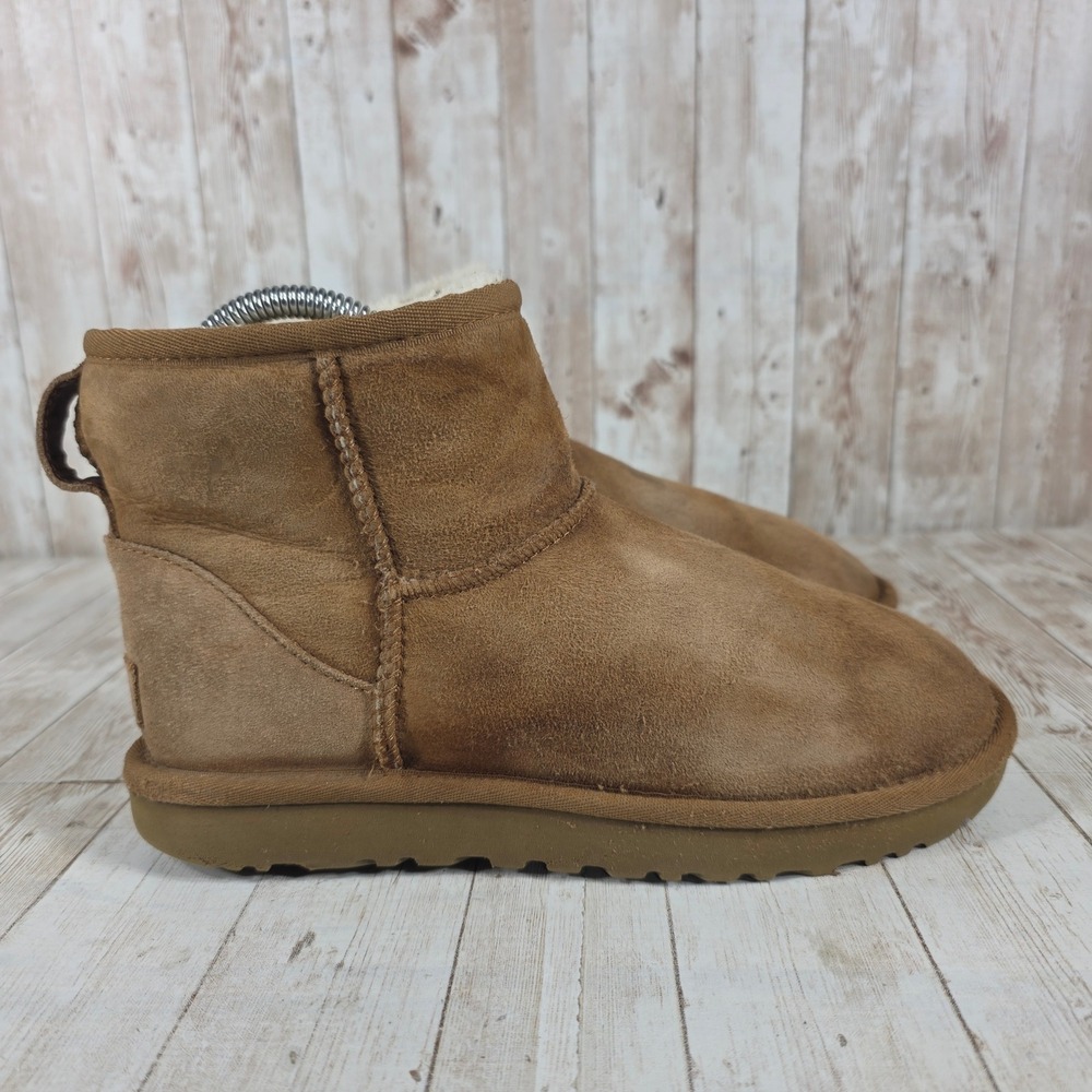 UGG Australia Classic Mini II Boots‎ Chestnut Suede Shearling Women's Size 7